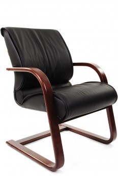 Кресло посетителя CHAIRMAN 445-WD, черная кожа