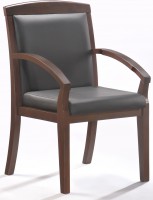 Кресло EChair-421 KR, черная рецикл. кожа / дерево темный орех